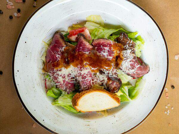 Baker Street 221b - Салат с ростбифом