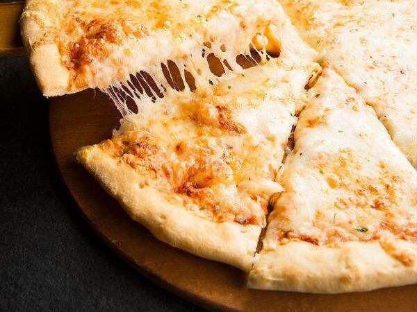 Spazio - Пицца Четыре сыра