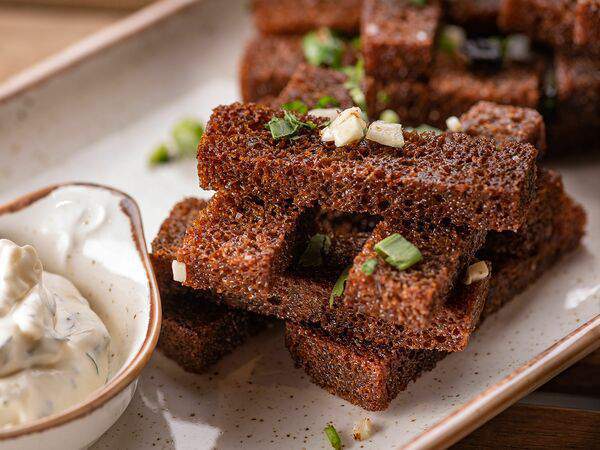 PhoBO 23 - Гренки чесночные (соус сметанно-чесночный)