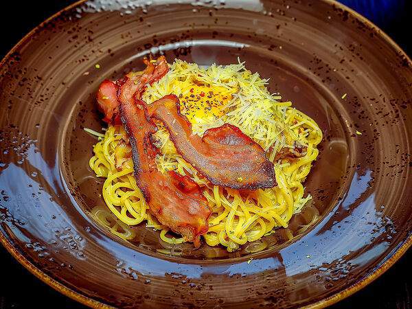 Harat's Irish Pub - Паста Карбонара