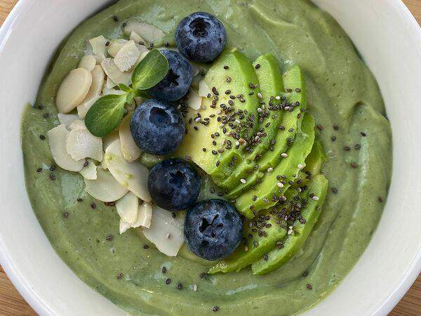 Natura Матча-бар - Авокадо смузи боул