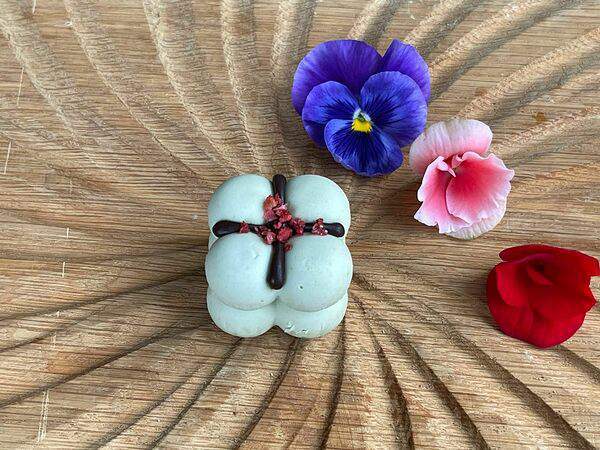 Душевная кухня - Пп пирожное Лайм-Матча с клубничной начинкой