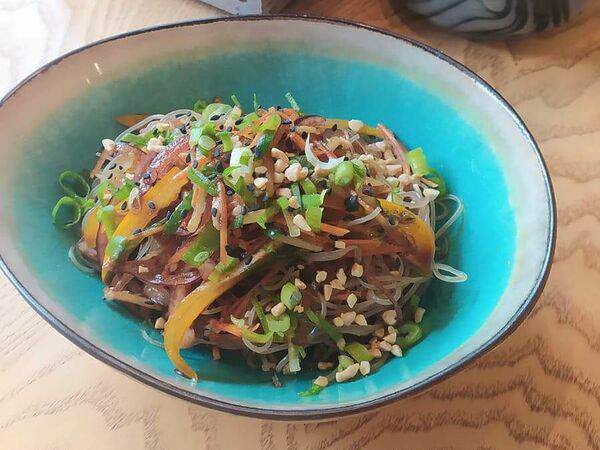 Манэки - Салат Харбинский-Пиньинь