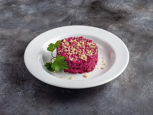 Ёха-пицца - Салат из свеклы с майонезом, чесночком и орехами