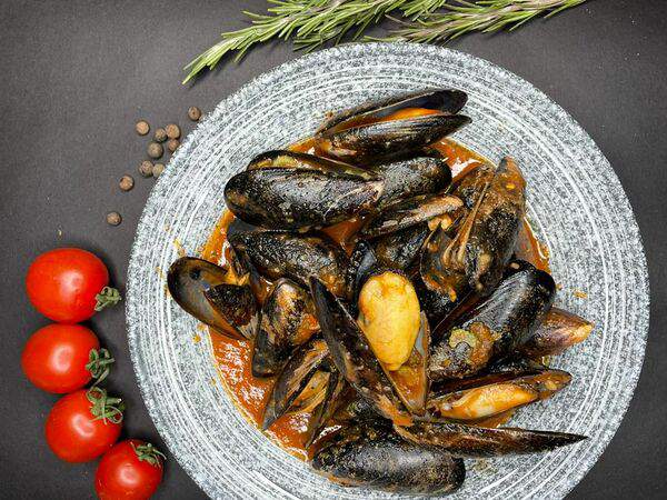 La villa - Мидии томат