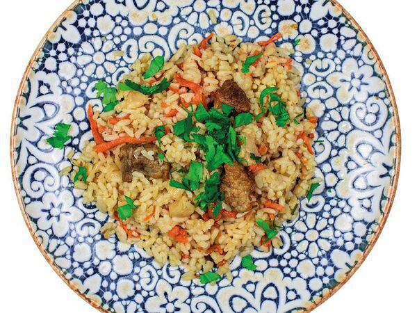 Фёст на Первомайской - Плов с бараниной с салатом Ачик-Чучук