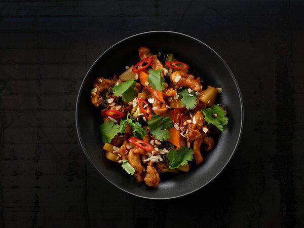 Рис - Курица в кисло-сладком соусе с ананасами