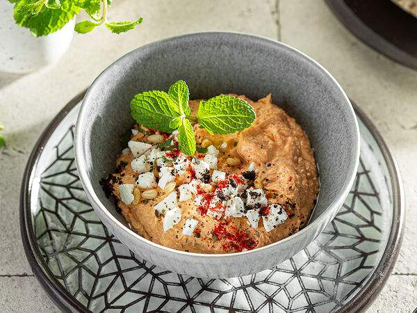 Урюк - Мезе Сиртаки с перцем и острым маслом