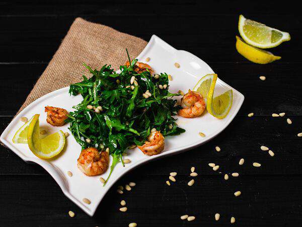 Дом шашлыков - Салат из рукколы и тигровых креветок