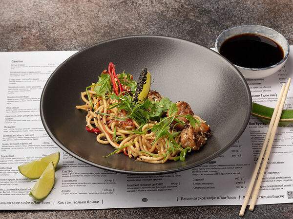 Tasty Box - Лапша с овощами и креветками