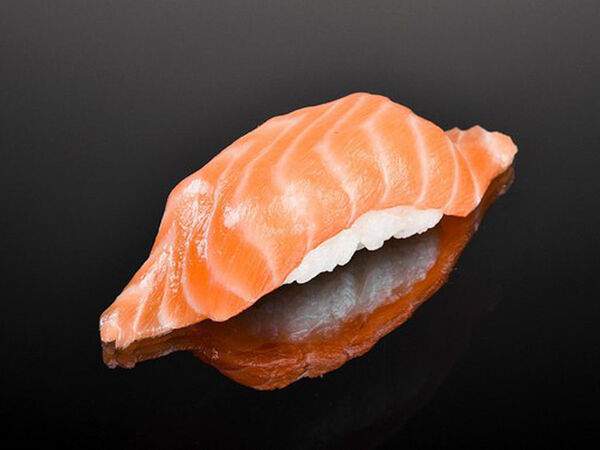 Биг Бенни - Суши с лососем