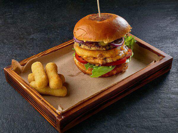 Leo shaverma and bar - Бургер Папин