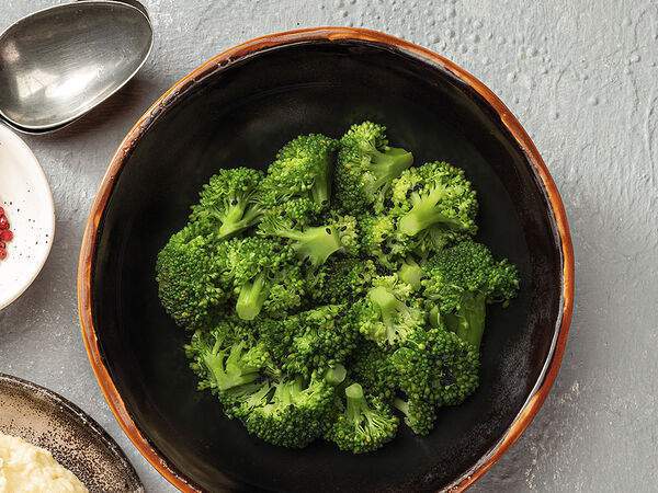 Урюк - Брокколи на пару