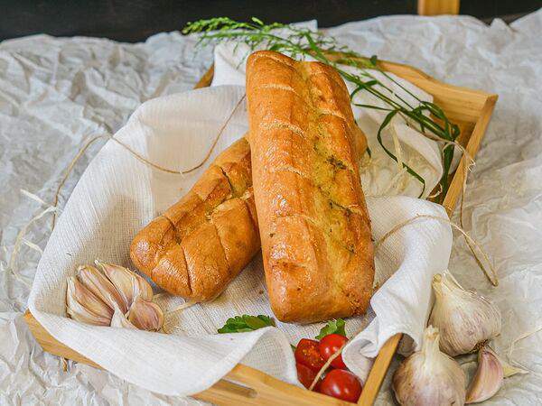 Пекарня Буханка - Багет Чесночный из пекарни