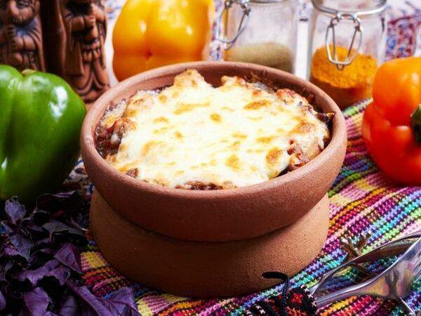 Джо-Джо - Аджапсандал, запеченный под сыром сулугуни