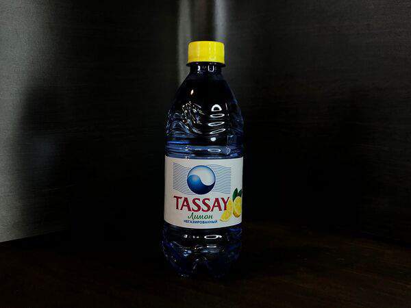 BoSta COFFEE - Вода Tassay со вкусом лимона без газа