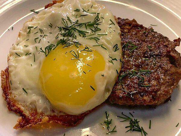 Старые традиции - Ростбиф с яйцом
