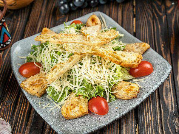 Мимино - Салат Цезаридзе с курицей