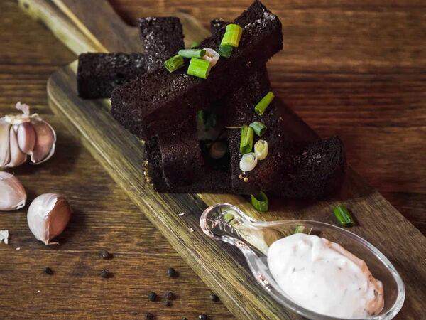 Пикник - Гренки с чесночным соусом