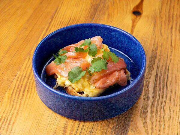 CoffeeВарим - Вафля Скрэмбл-лосось