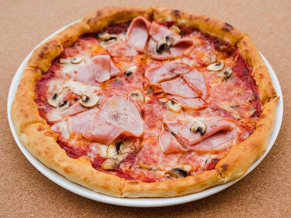 Arancino Restaurant - Пицца Ветчина и Грибы