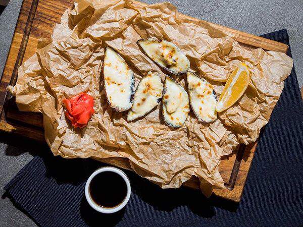 Loft Cafe - Мидии запеченные