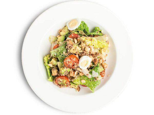 Фёст на Первомайской - Салат с киноа и авокадо