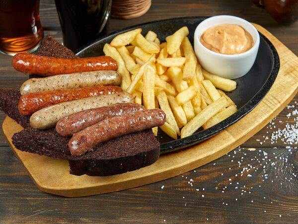 Тринити ирландский паб - Ассорти из колбасок