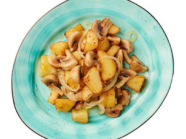 Диван сарай - Картофель, жаренный с луком и грибами