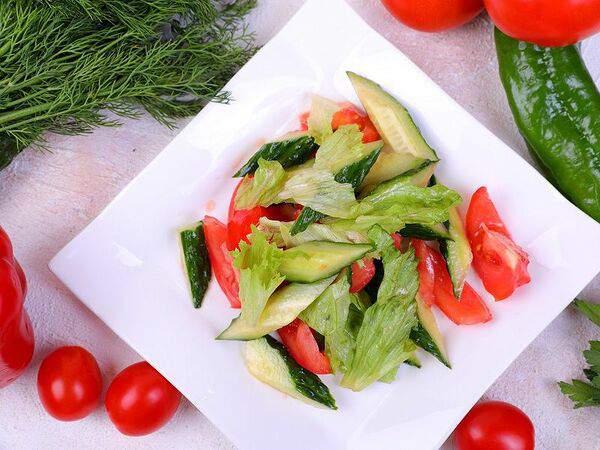 Navat - Салат свежий с домашней сметаной