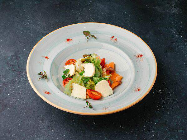 Омар Хайям ресторан - бар - Салат с лососем