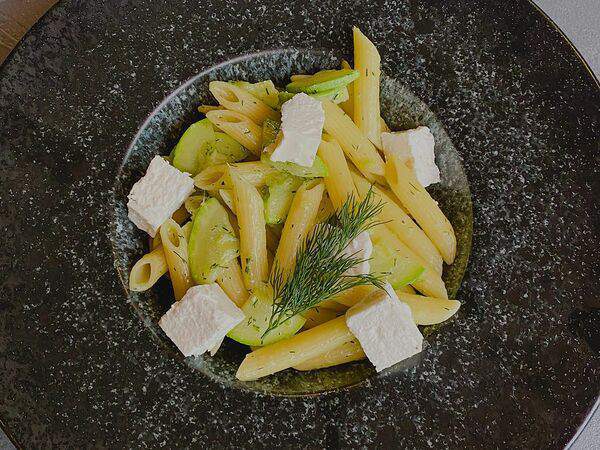 Ресторан 101 - Паста с цукини и сыром фета