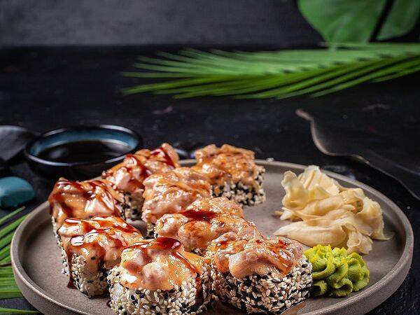 Stories - Ролл запеченный с лососем Том Ям