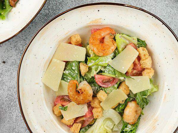 Wok Station - Цезарь с креветкой