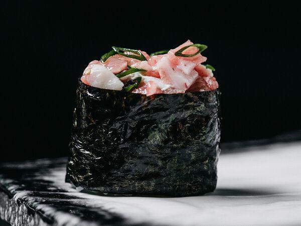 Koi sushi bar - Гункан Тунец оторо