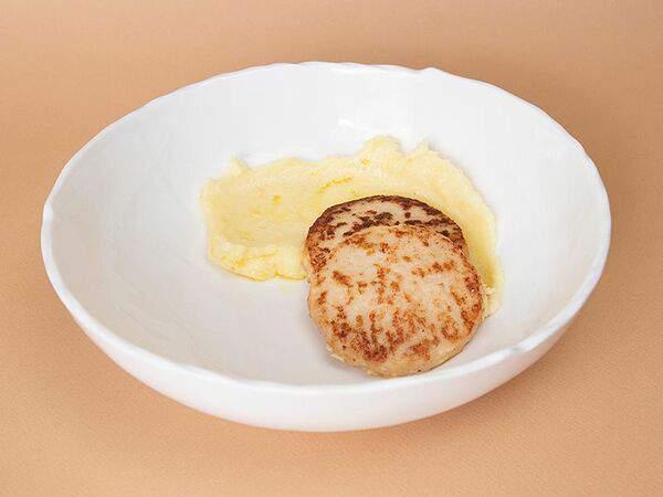 МА: Грузия + Италия - Куриные котлетки с пюре