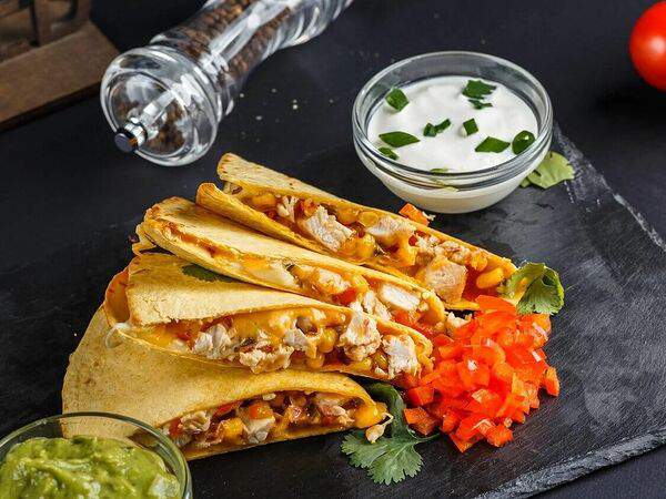 Б&Б Бар - Кесадилья с курицей