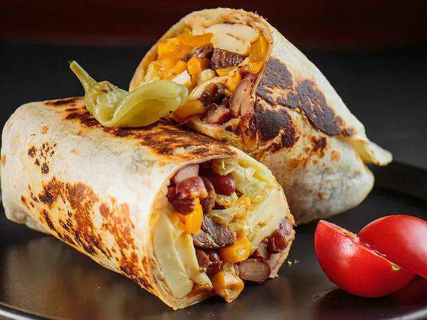 Beer Lab - Буррито с соусом гуакамоле