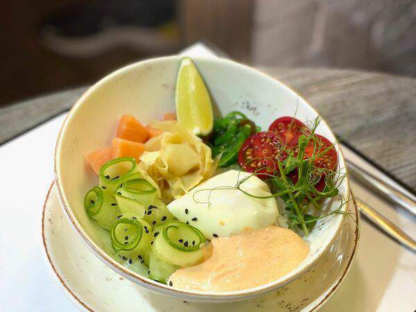 Шенген - Поке с лососем