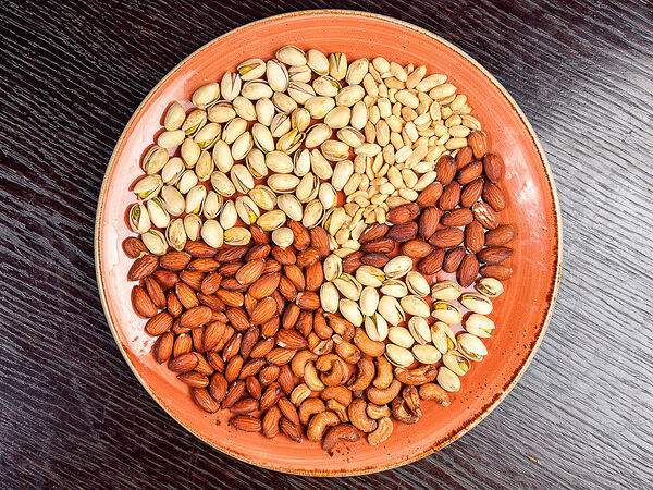 Harat's Irish Pub - Ореховая тарелка