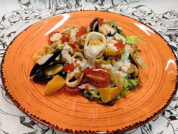 Комбинат - Салат с морепродуктами и апельсинами