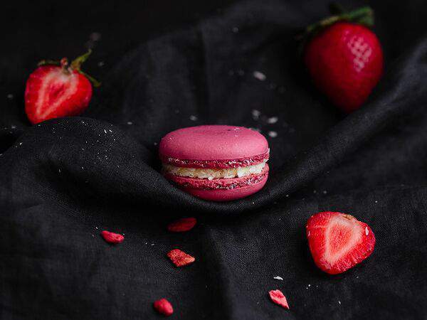 Господин пекарь - Макарон клубника-кокос