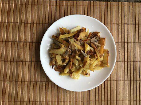 Кафе Мария - Картофель жареный с грибами