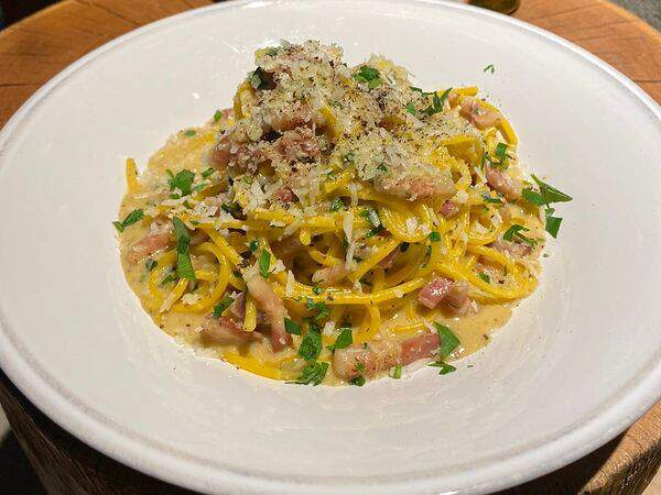 Сыроварня - Спагетти с копченой грудинкой