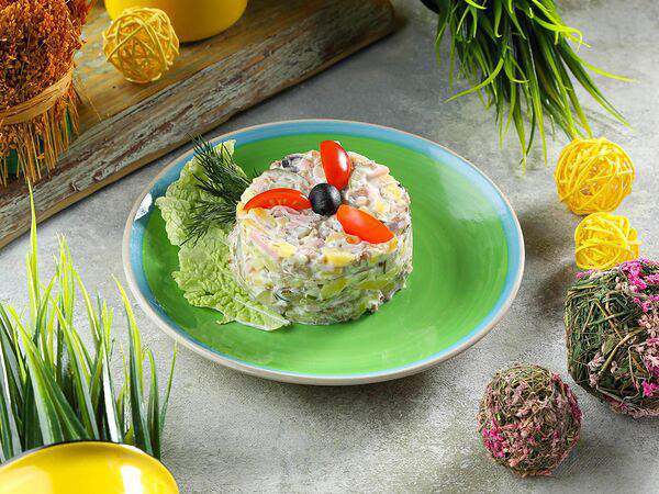 Арт-кафе Африка - Сытный мясной салат