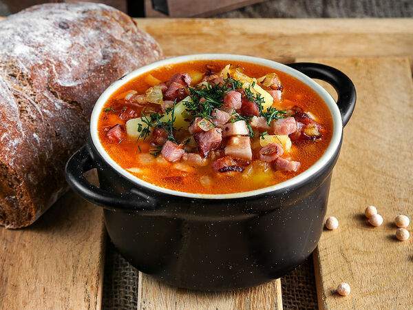 The Black Door - Гороховый суп с копченым ребрышком