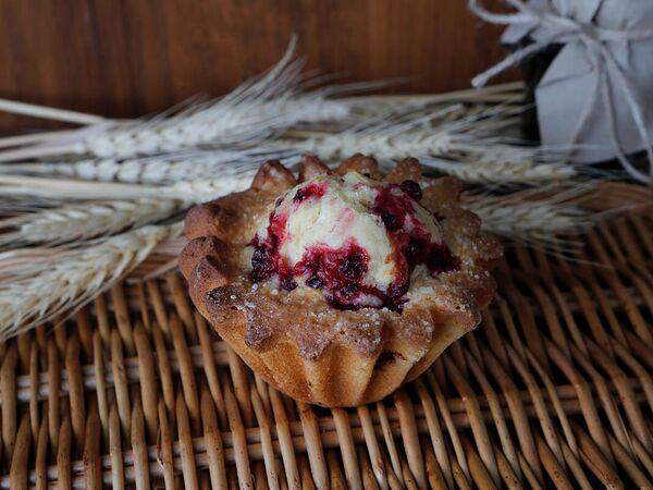 Хлебофф и Булкин - Кекс брусничный