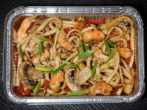 Sushi Life - Удон с креветками под устричным соусом