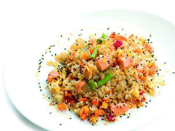 Саюри - Тяхан с лососем