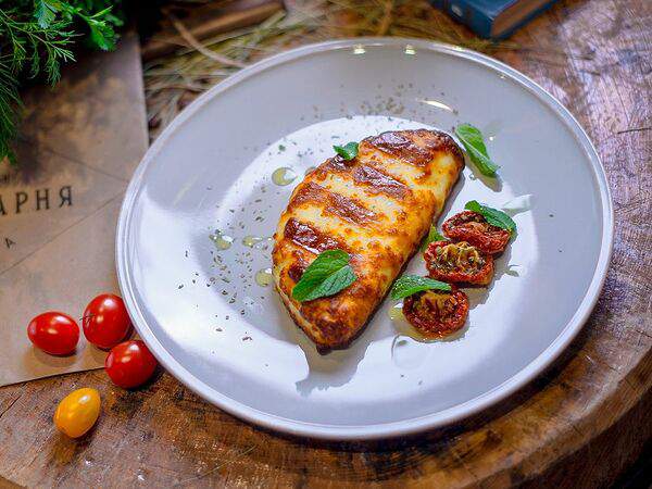 Сыроварня - Халуми на гриле с вялеными томатами